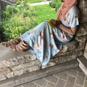 Forever 21 Boho Floral Crinkle Maxi Dress